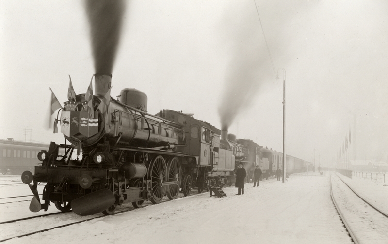 Sundsvalls järnvägsstation - Invigning av ostkustbanan Härnösand-Gävle 1927. Fotograf: Okänd Bildkälla: Föreningsarkivet Västernorrland