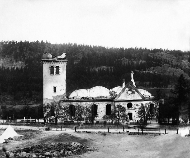 Ruinen av Sundsvalls kyrka efter branden 1888